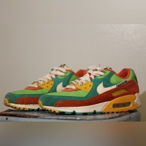 Men Nike Air Max 90 SE’ Running Club size 9.5